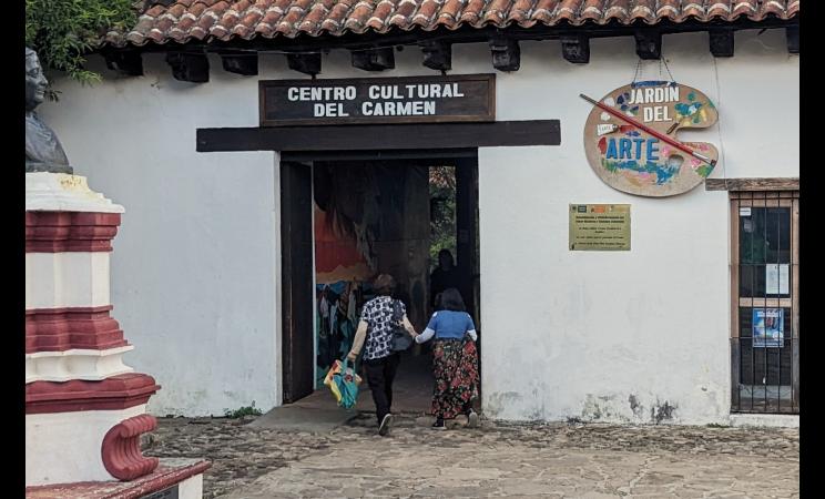 The entrance at the front of the Cultural Center of del Carmen